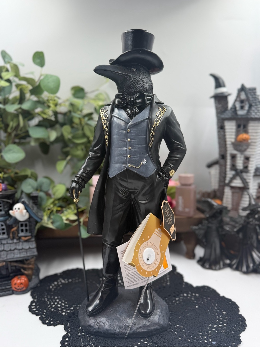 NEW! Hallows Eve male Raven Figurine Crow Dressed in Spooky Vintage Attire HTF